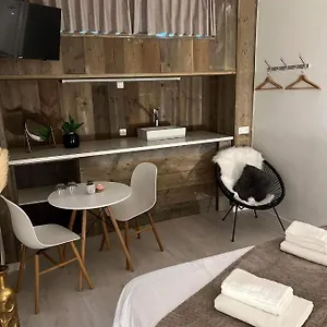  Couette-café Ruime Luxe In Centrum Met Badkamer!
